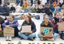 Madres por el clima reclaman más acción climática en una protesta internacional