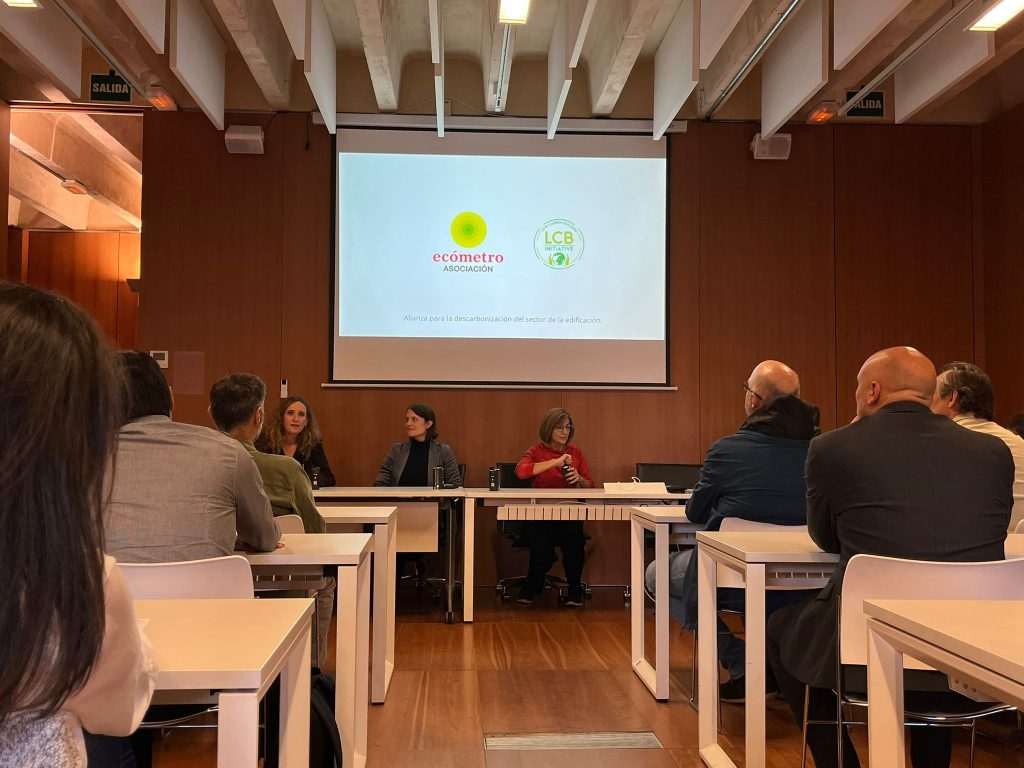 LCBI y Asociación Ecómetro unen fuerzas para acelerar la descarbonización del sector inmobiliario en España