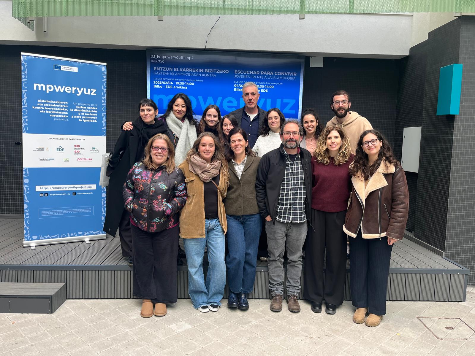 Último artículo de porCausa sobre juventud musulmana e islamofobia