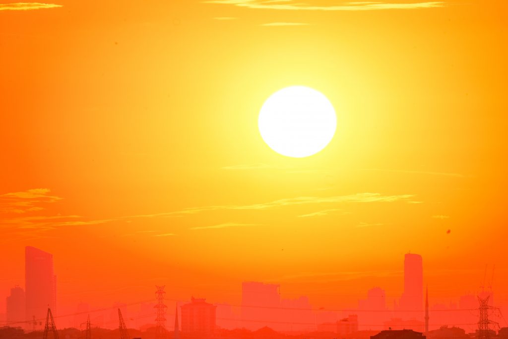 Greenpeace exige más refugios climáticos y crítica que solo 1 de cada 3 capitales los ofrecen