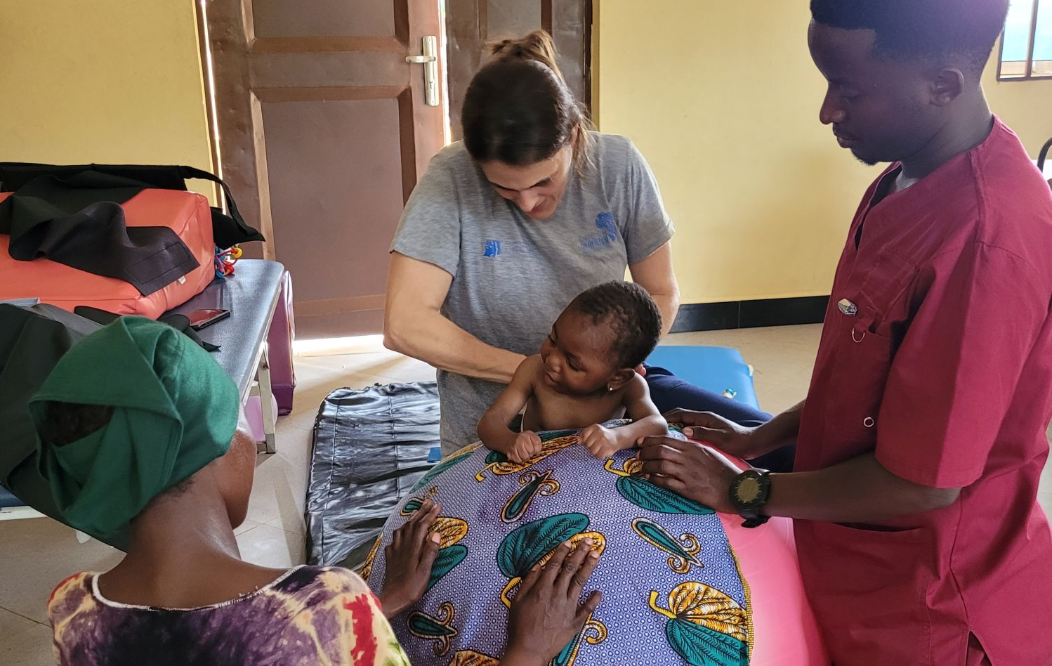 Fundación DACER lleva sus proyectos de neurorrehabilitación a África y amplía su impacto en pacientes y familias